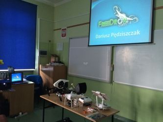 Lekcje z Dronem